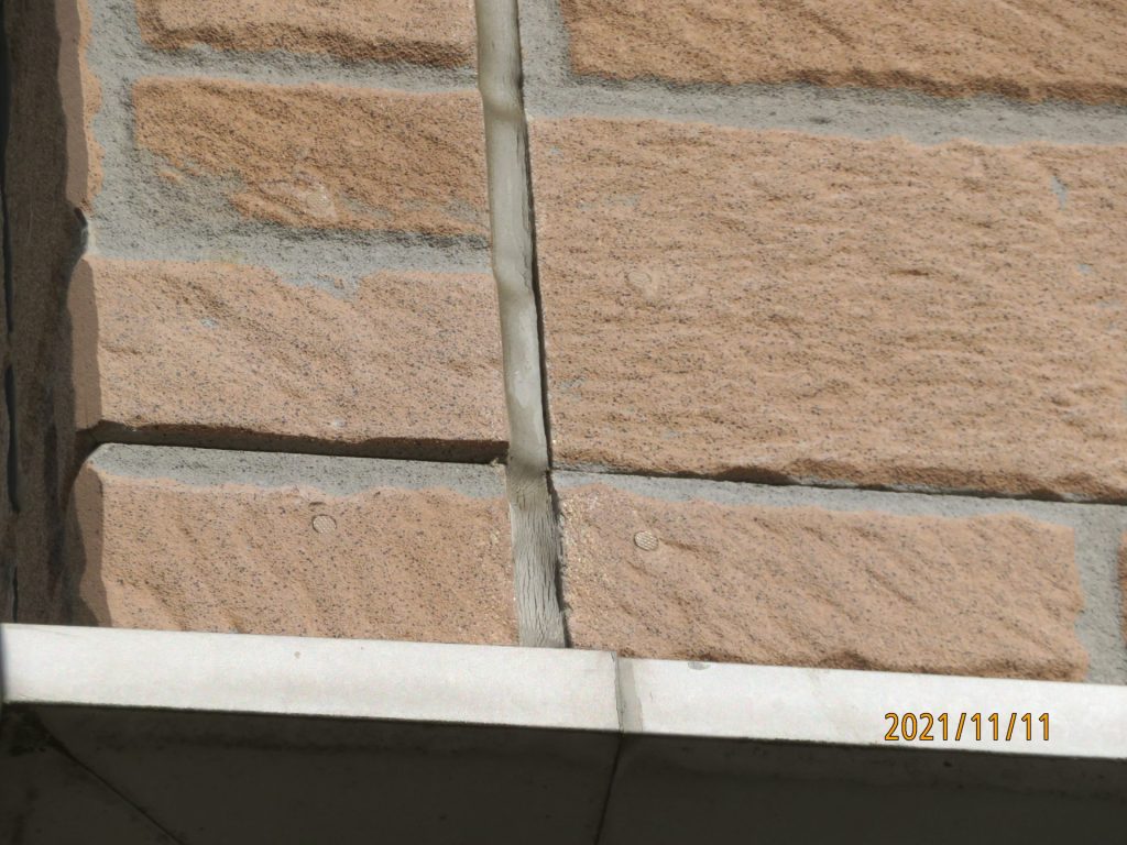 伊勢原市高森の外壁・屋根塗装リフォーム施工事例・施工前・シーリング劣化