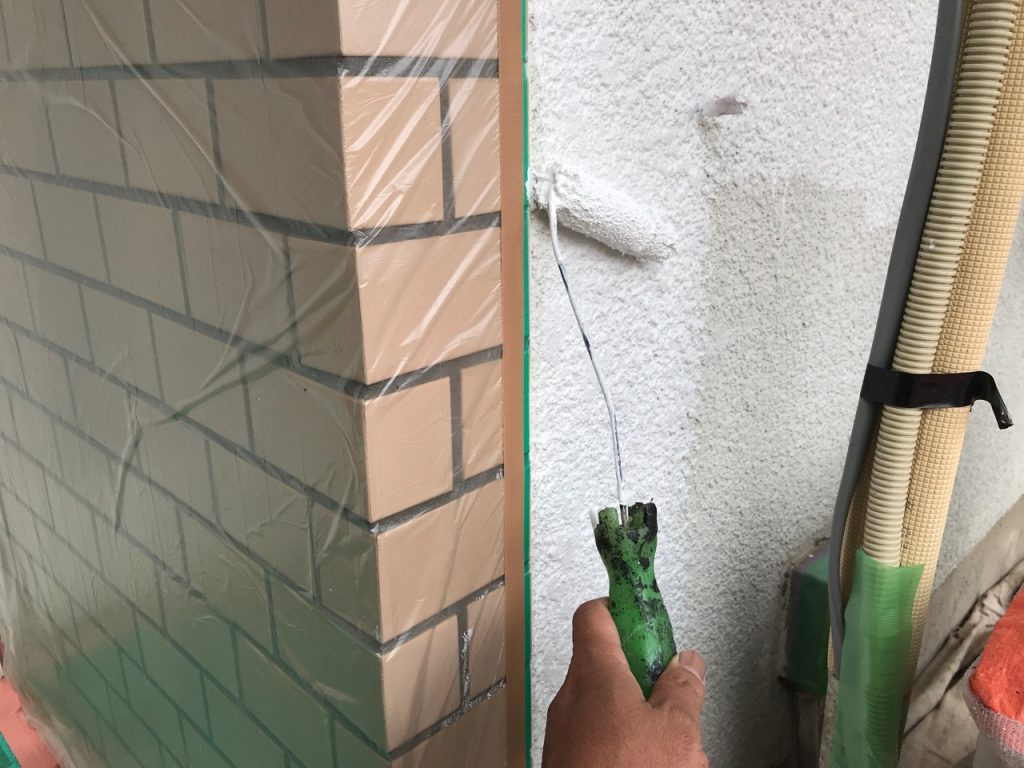 茅ヶ崎市の外壁塗装リフォームの施工事例/K様邸/施工中/外壁塗装