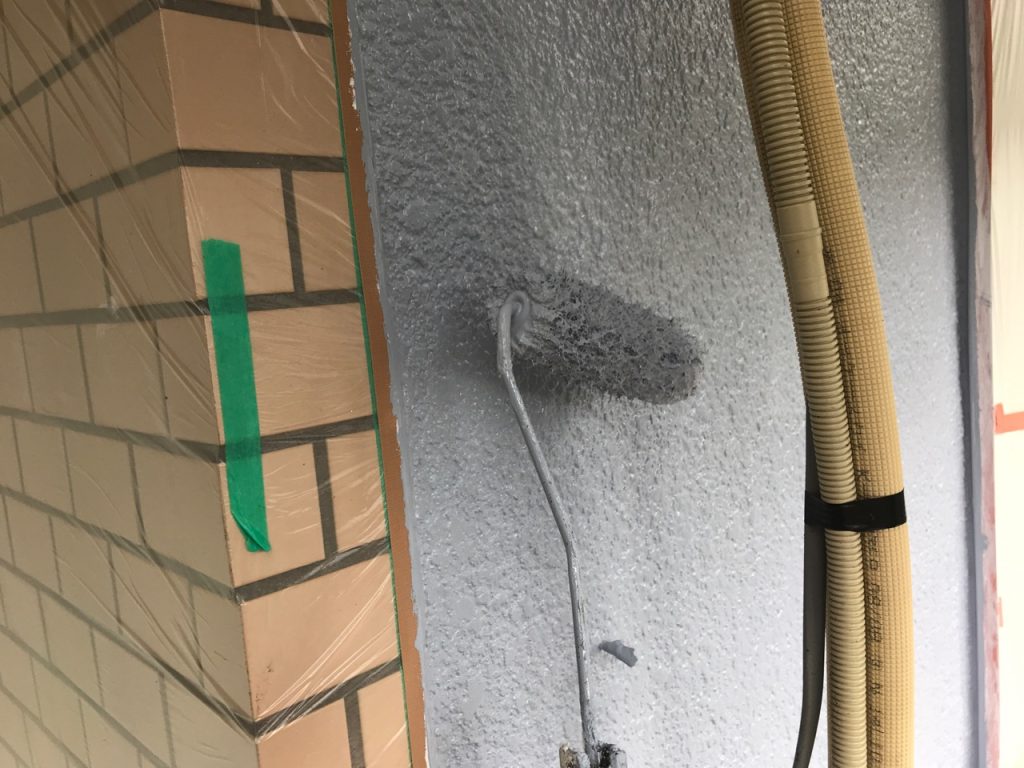 茅ヶ崎市の外壁塗装リフォームの施工事例/K様邸/施工中/外壁塗装