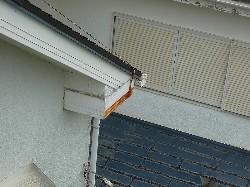 茅ヶ崎市の外壁塗装リフォームの施工事例/K様邸/施工前/外壁付帯部/破風