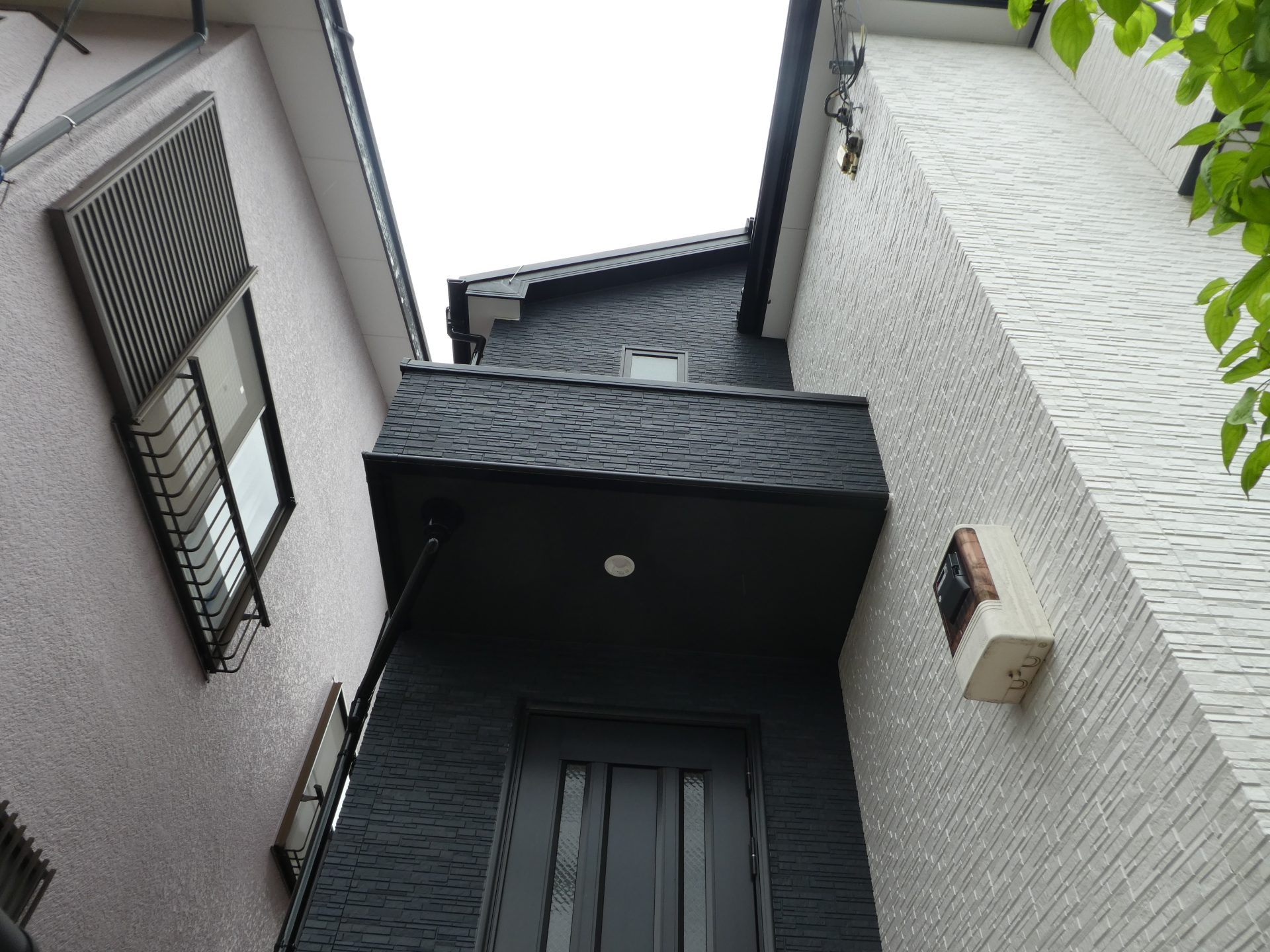 横浜市の外壁張替え・屋根葺き替え工事の施工事例／S様邸／完成