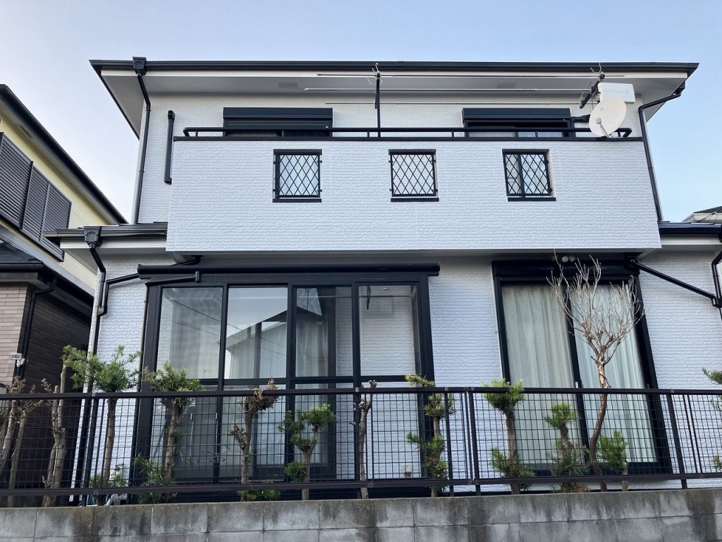 伊勢原市の屋根・外壁塗装工事の施工事例/Y様邸/完成
