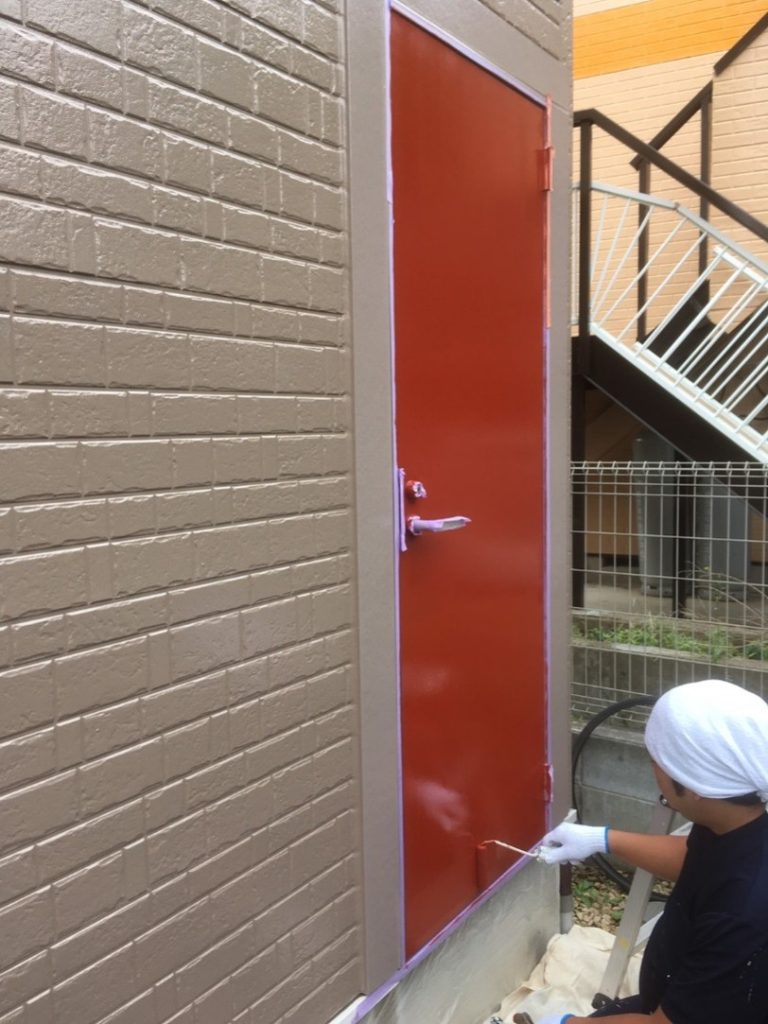 伊勢原市の屋根・外壁塗装工事の施工事例/M様邸/施工中