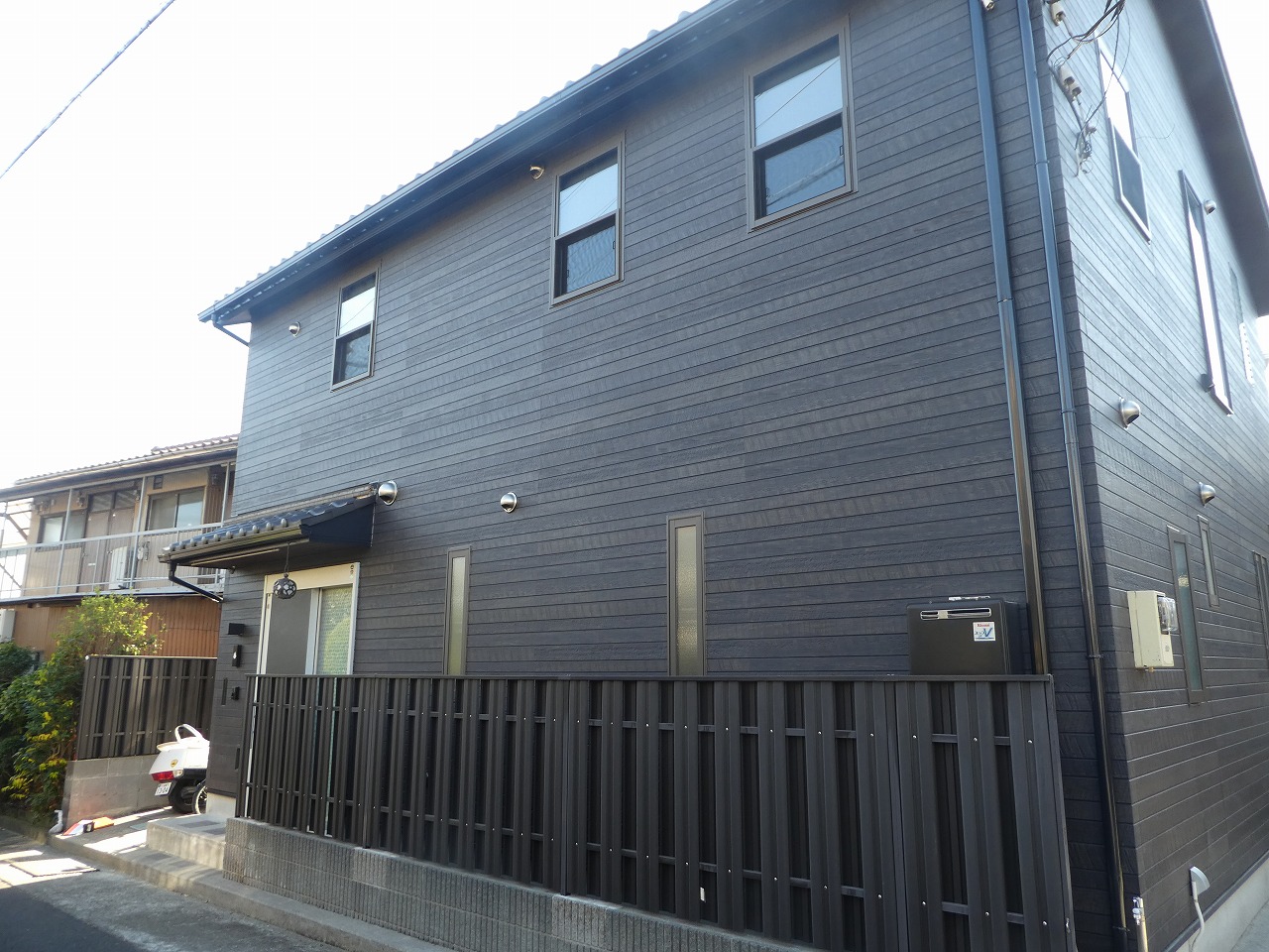 藤沢市の外壁張替え工事の施工事例/B様邸/完成