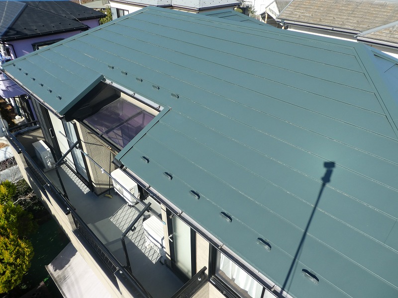 伊勢原市のカバー工法による屋根葺き替え工事の施工事例／N様邸／完成