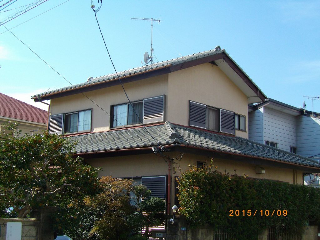 外壁塗装前の建物外観